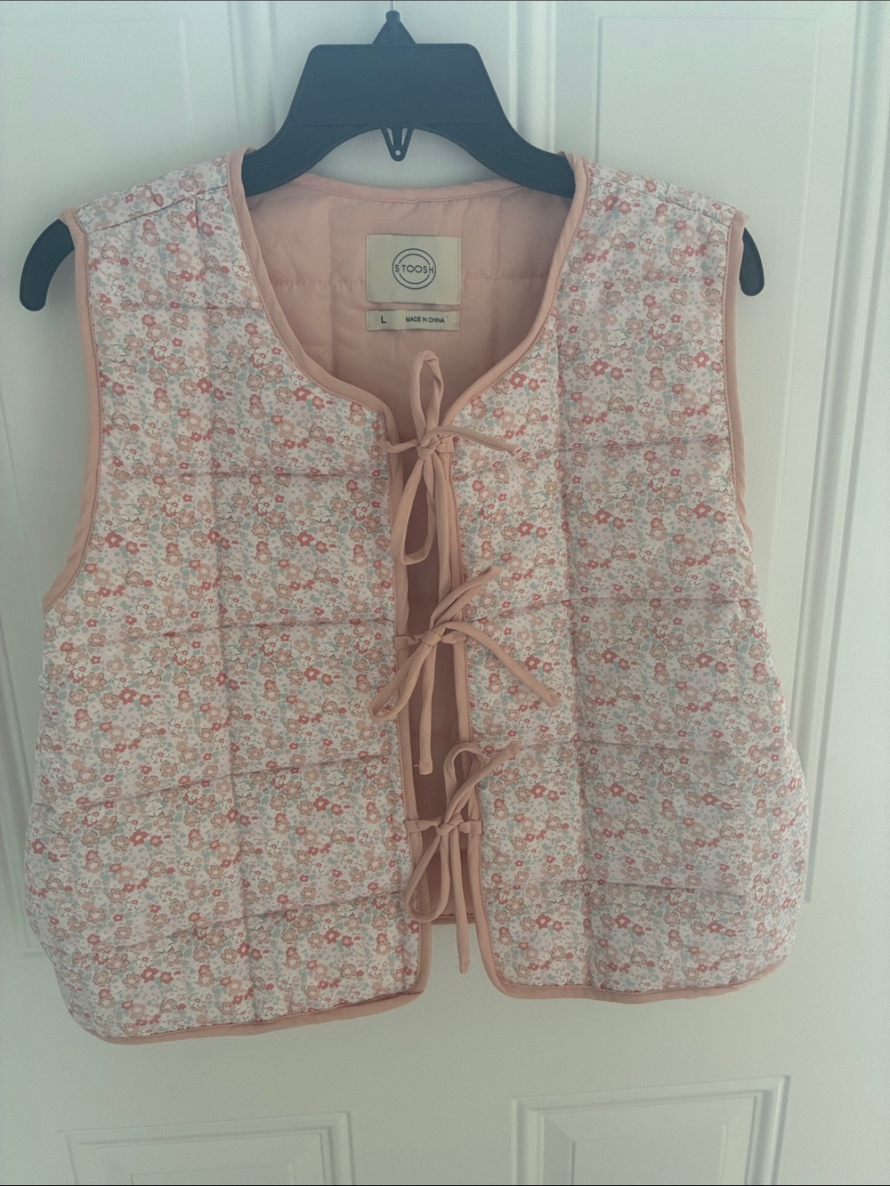 Women’s flower vest